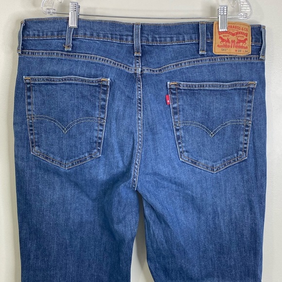LEVI STRAUSS & CO. 541 MENS BLUE JEANS ZIP CLOSURE 99% COTTON 38W, 34L - Picture 11 of 16